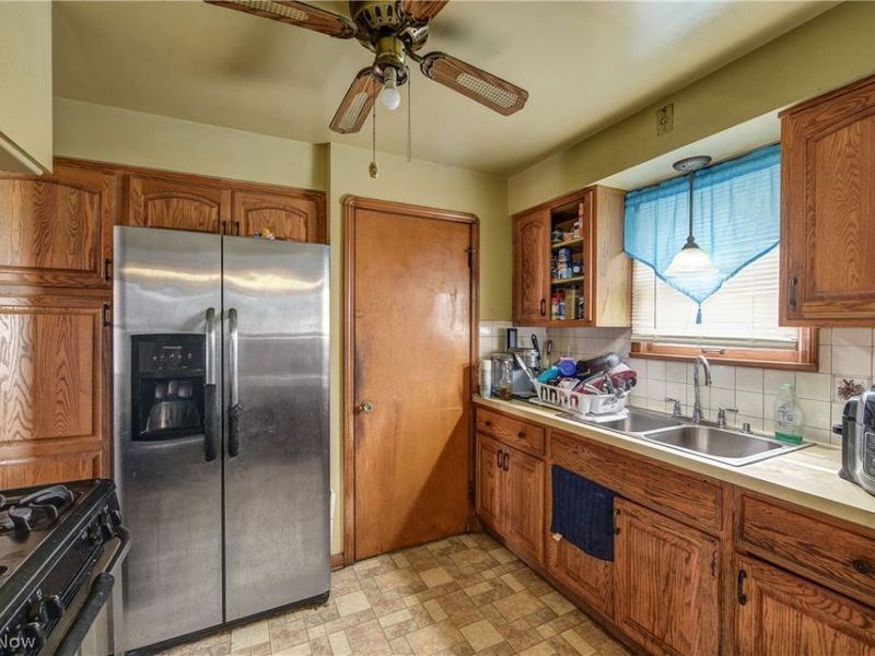 3879 W 133rd Street, Cleveland, OH 44111 Photo 16