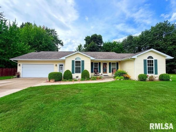 7 CAROL Court, Taylorville, IL 62568