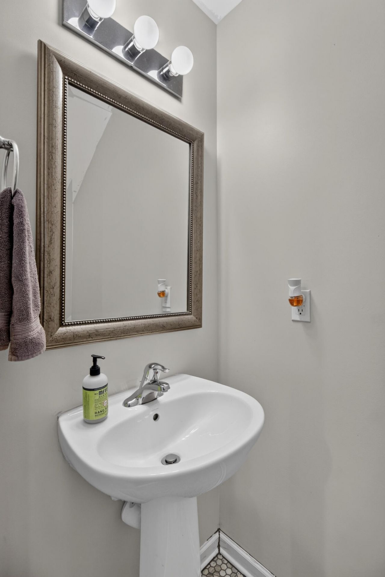1105 Poplar Grove Place Photo 18