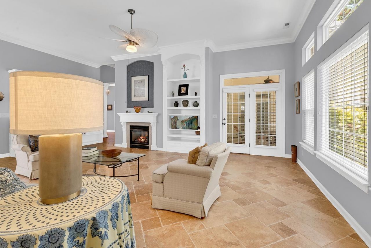 4568 Firethorne Dr. Photo 17