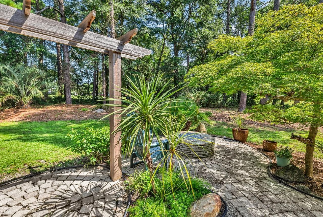 4568 Firethorne Dr. Photo 25