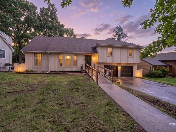 9523 Connell Drive, Overland Park, KS 66212
