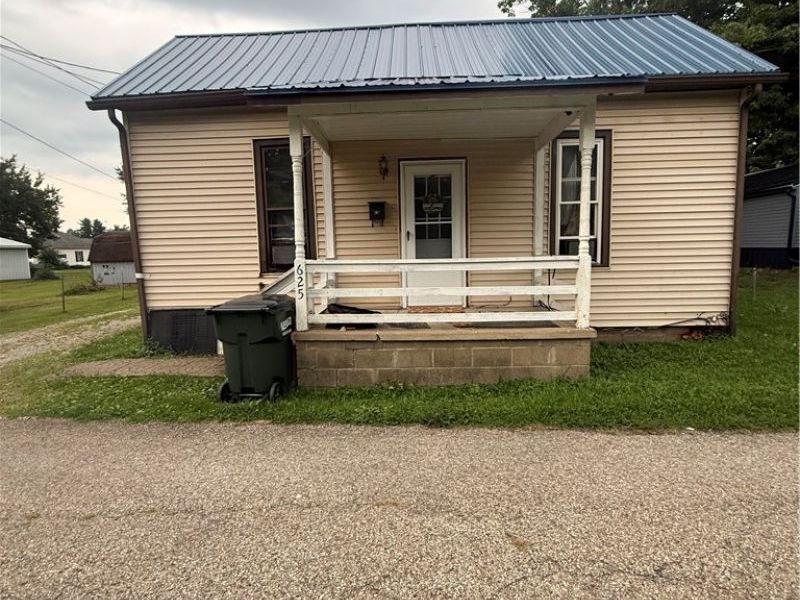 625 Henry Street, Cambridge, OH 43725 Photo 1