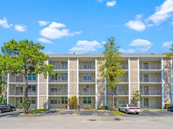 2900 NW 48th Ter , Unit 213, Lauderdale Lakes, FL 33313