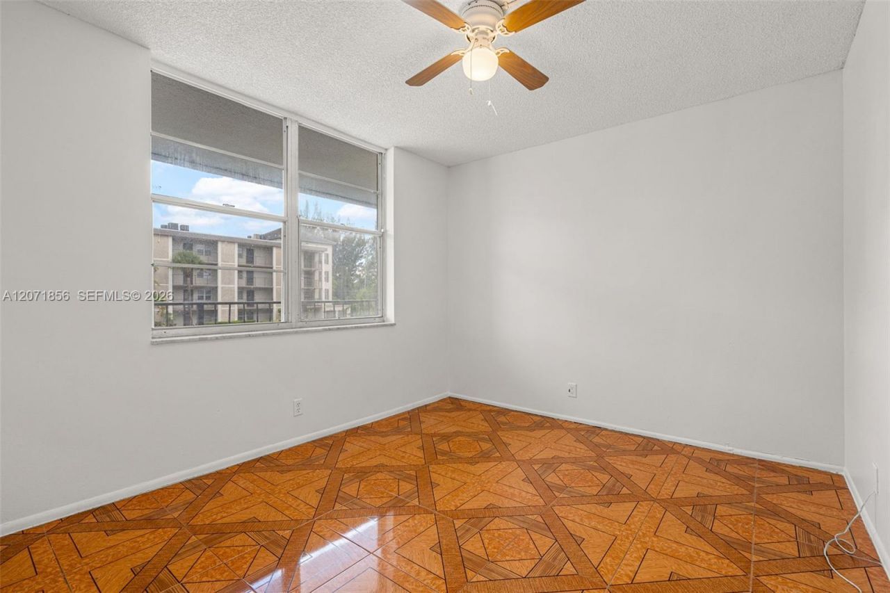 2900 NW 48th Ter , Unit 213, Lauderdale Lakes, FL 33313 Photo