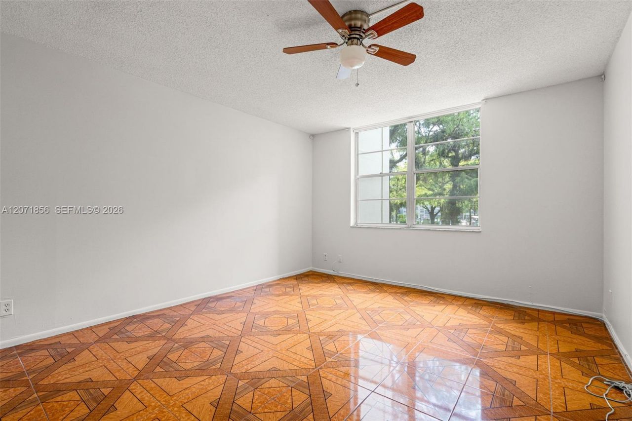 2900 NW 48th Ter , Unit 213, Lauderdale Lakes, FL 33313 Photo