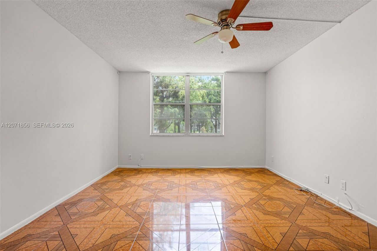 2900 NW 48th Ter , Unit 213, Lauderdale Lakes, FL 33313 Photo