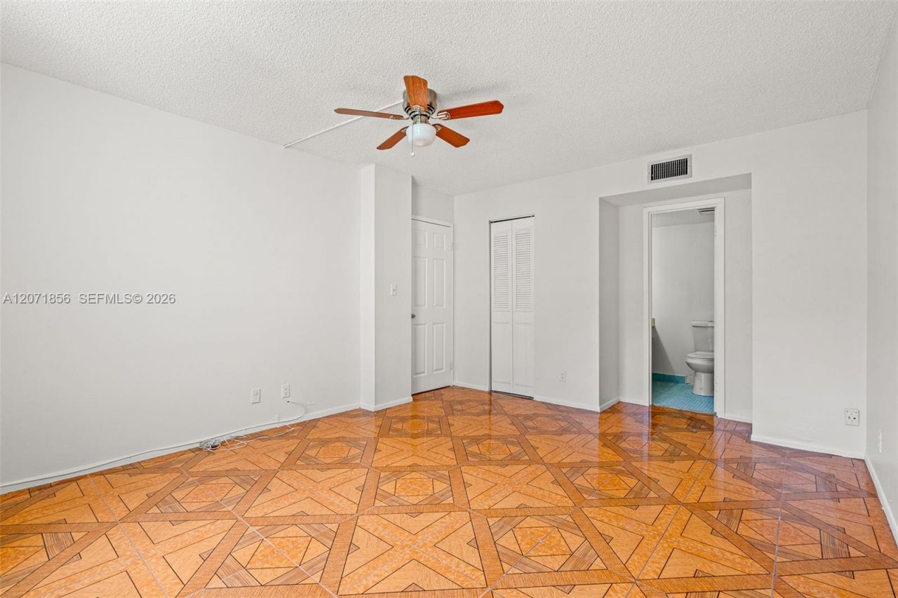 2900 NW 48th Ter , Unit 213, Lauderdale Lakes, FL 33313 Photo