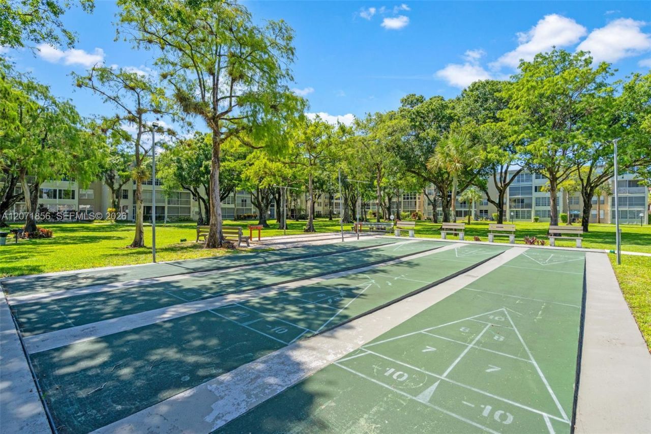 2900 NW 48th Ter , Unit 213, Lauderdale Lakes, FL 33313 Photo