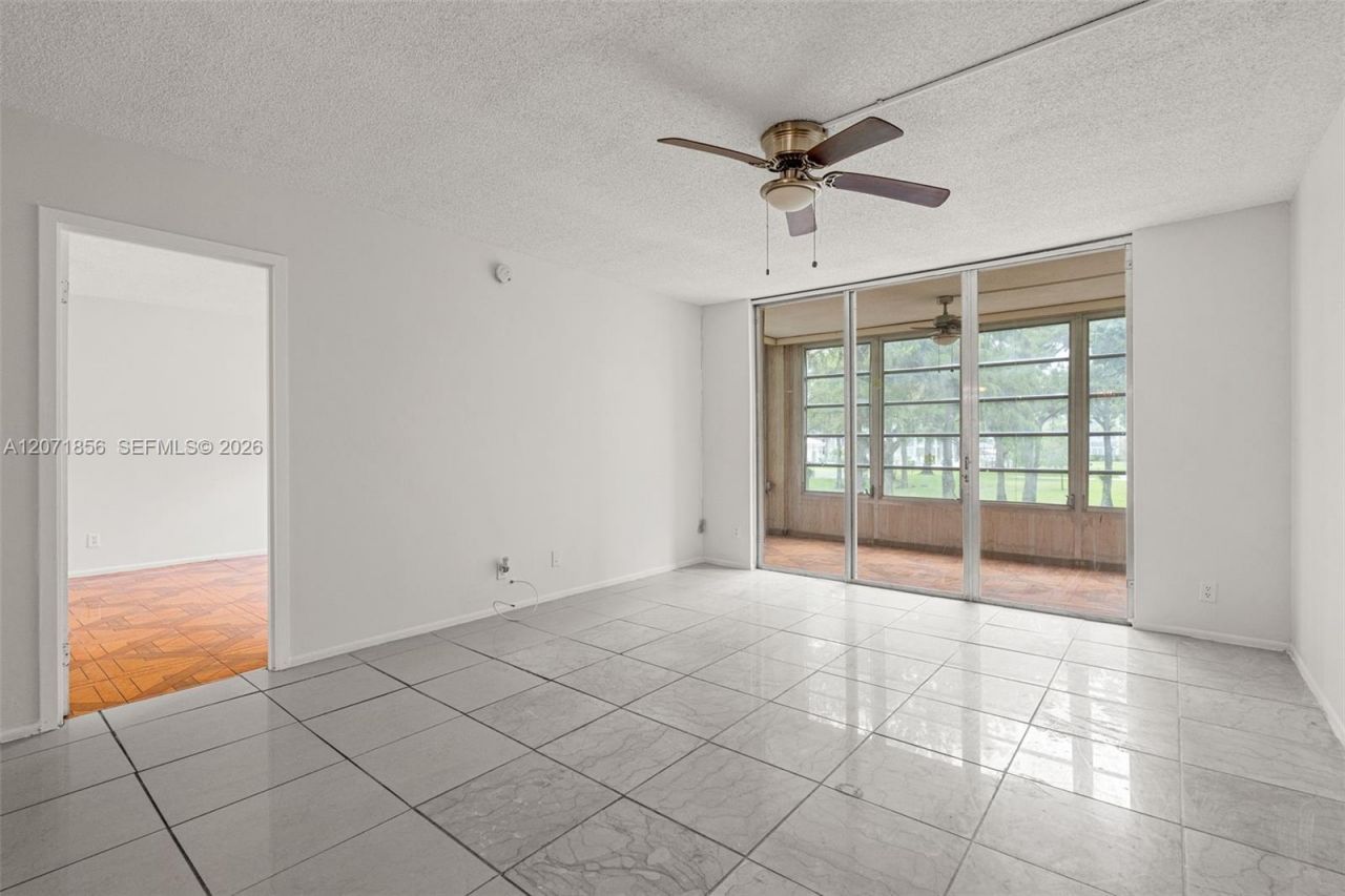 2900 NW 48th Ter , Unit 213, Lauderdale Lakes, FL 33313 Photo