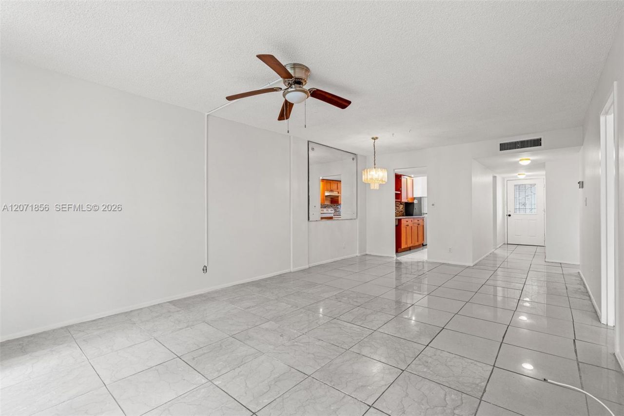 2900 NW 48th Ter , Unit 213, Lauderdale Lakes, FL 33313 Photo