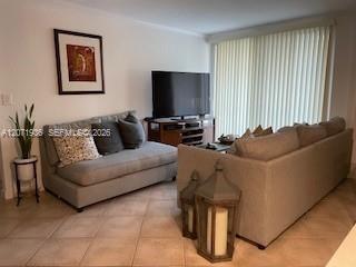 1050 SE 15th St , Unit 202, Fort Lauderdale, FL 33316 Photo