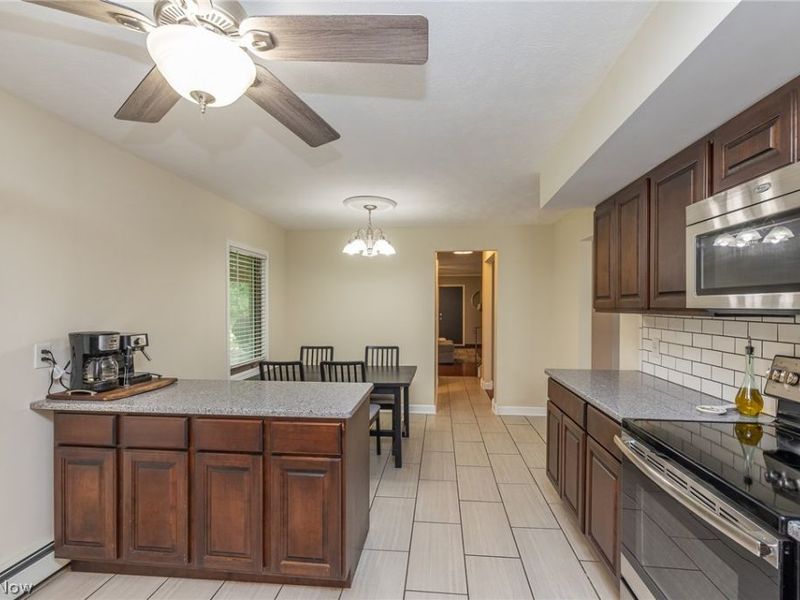 27343 Clinton Drive, North Olmsted, OH 44070 Photo 13