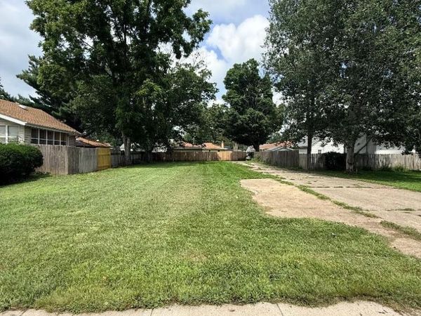 224 RIVER Lane, LOVES PARK, IL 61111