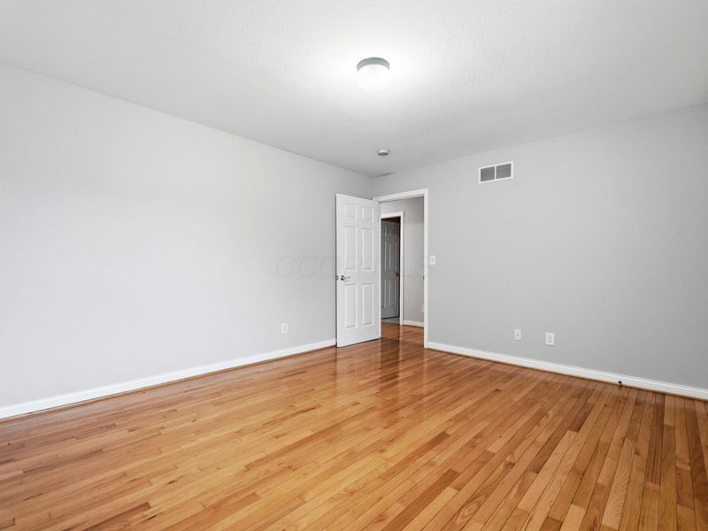 3954 Stapleford Drive , Columbus, OH 43230 Photo 4