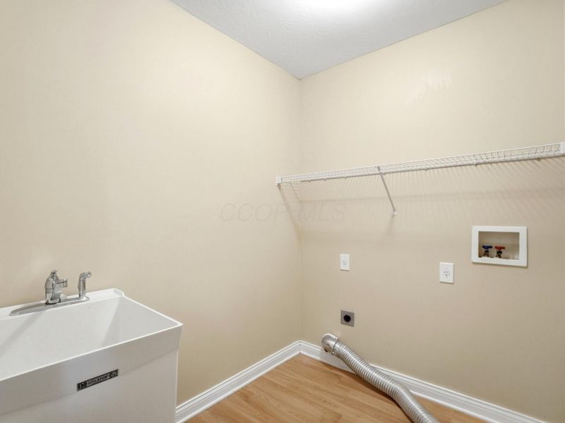 3954 Stapleford Drive , Columbus, OH 43230 Photo 5
