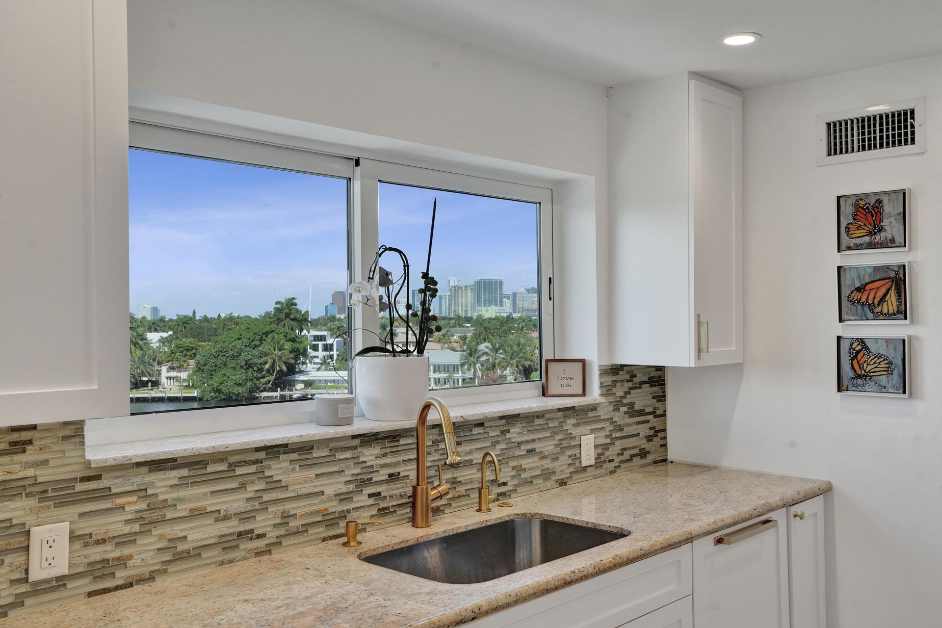 333 Sunset Drive, Unit 401, Fort Lauderdale, FL 33301 Photo