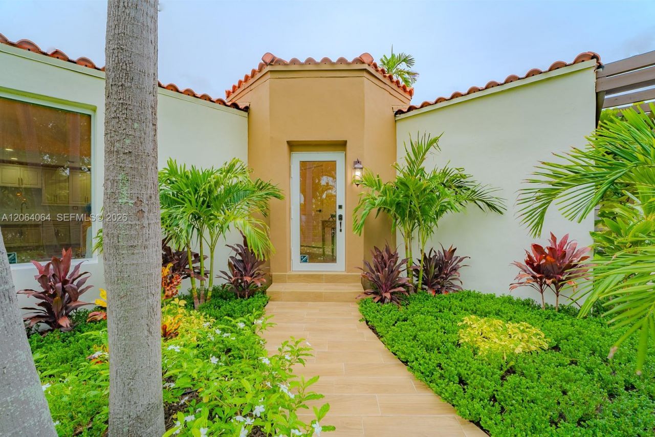 2483 SW 24th St, Miami, FL 33145 Photo