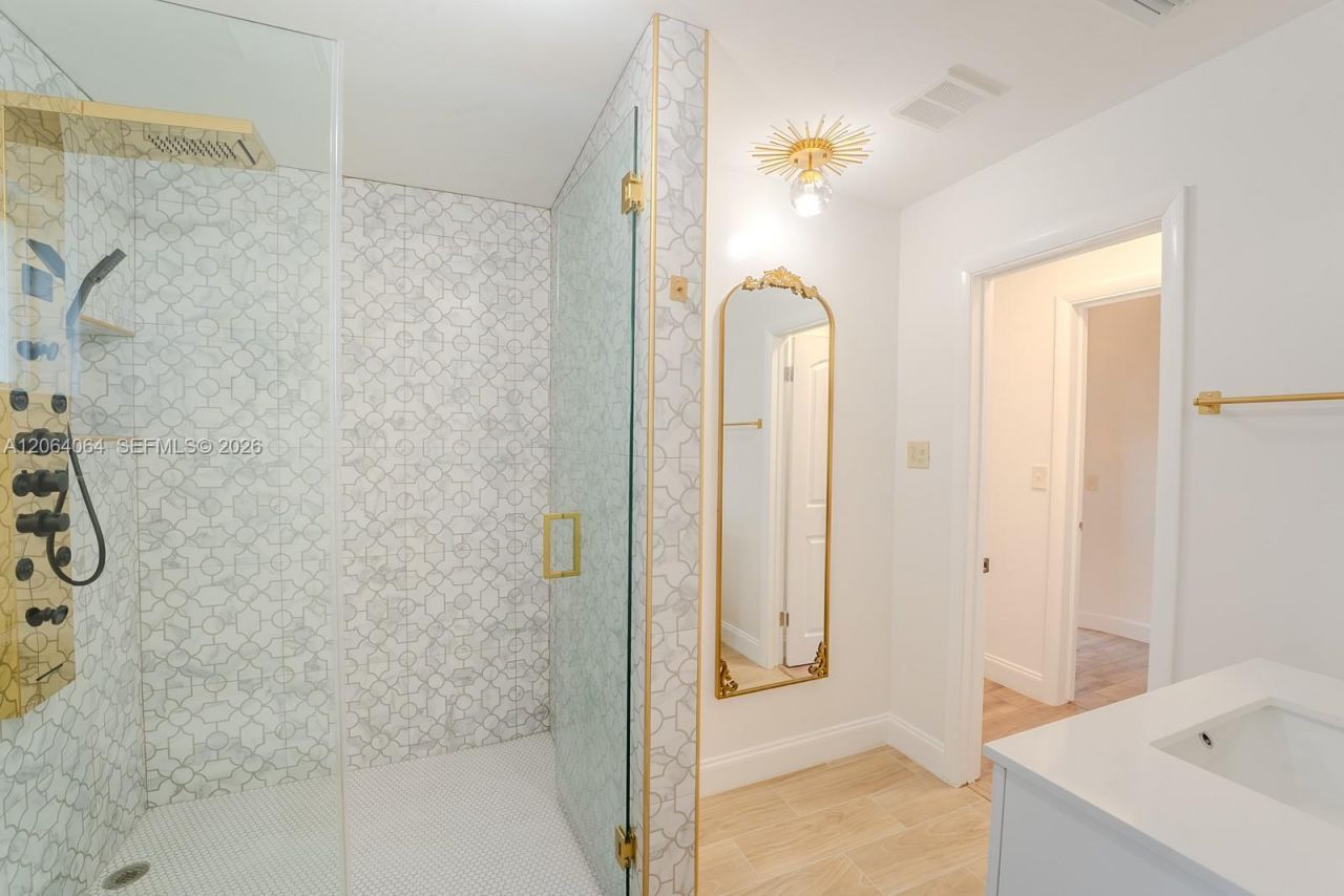 2483 SW 24th St, Miami, FL 33145 Photo