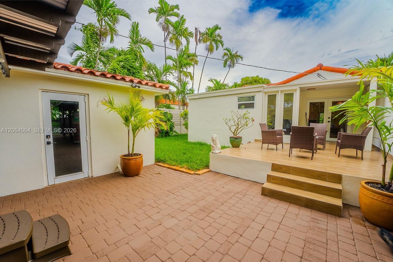 2483 SW 24th St, Miami, FL 33145 Photo