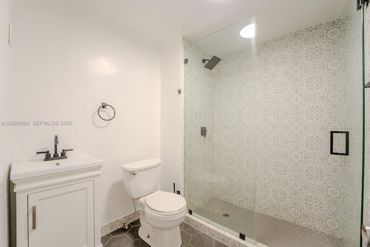 2483 SW 24th St, Miami, FL 33145 Photo