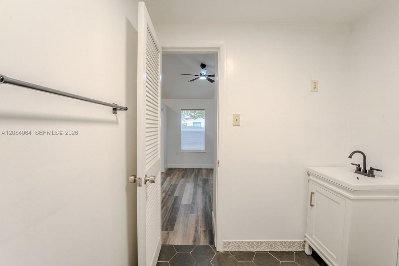 2483 SW 24th St, Miami, FL 33145 Photo
