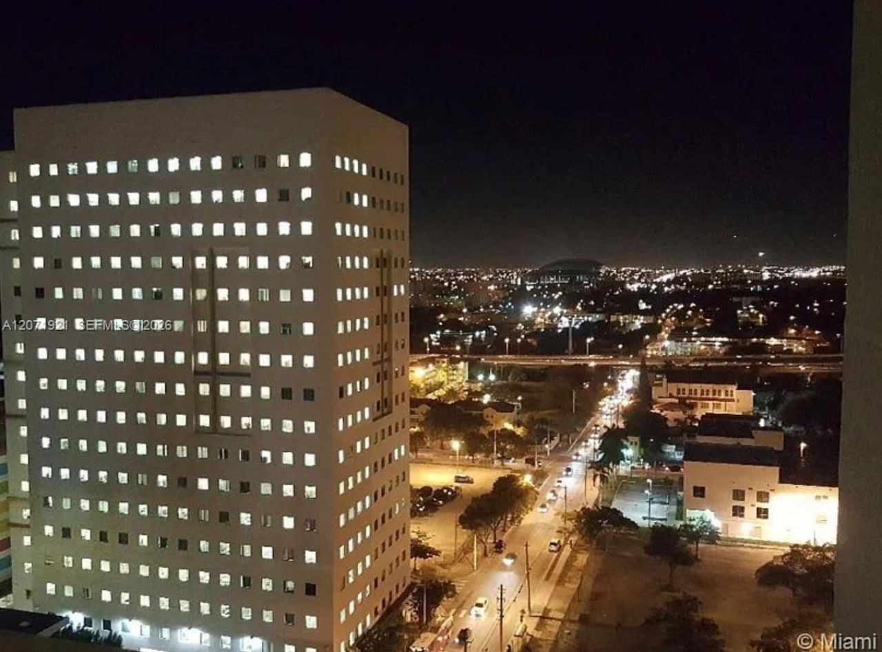 850 N Miami Ave , Unit W-2205, Miami, FL 33136 Photo