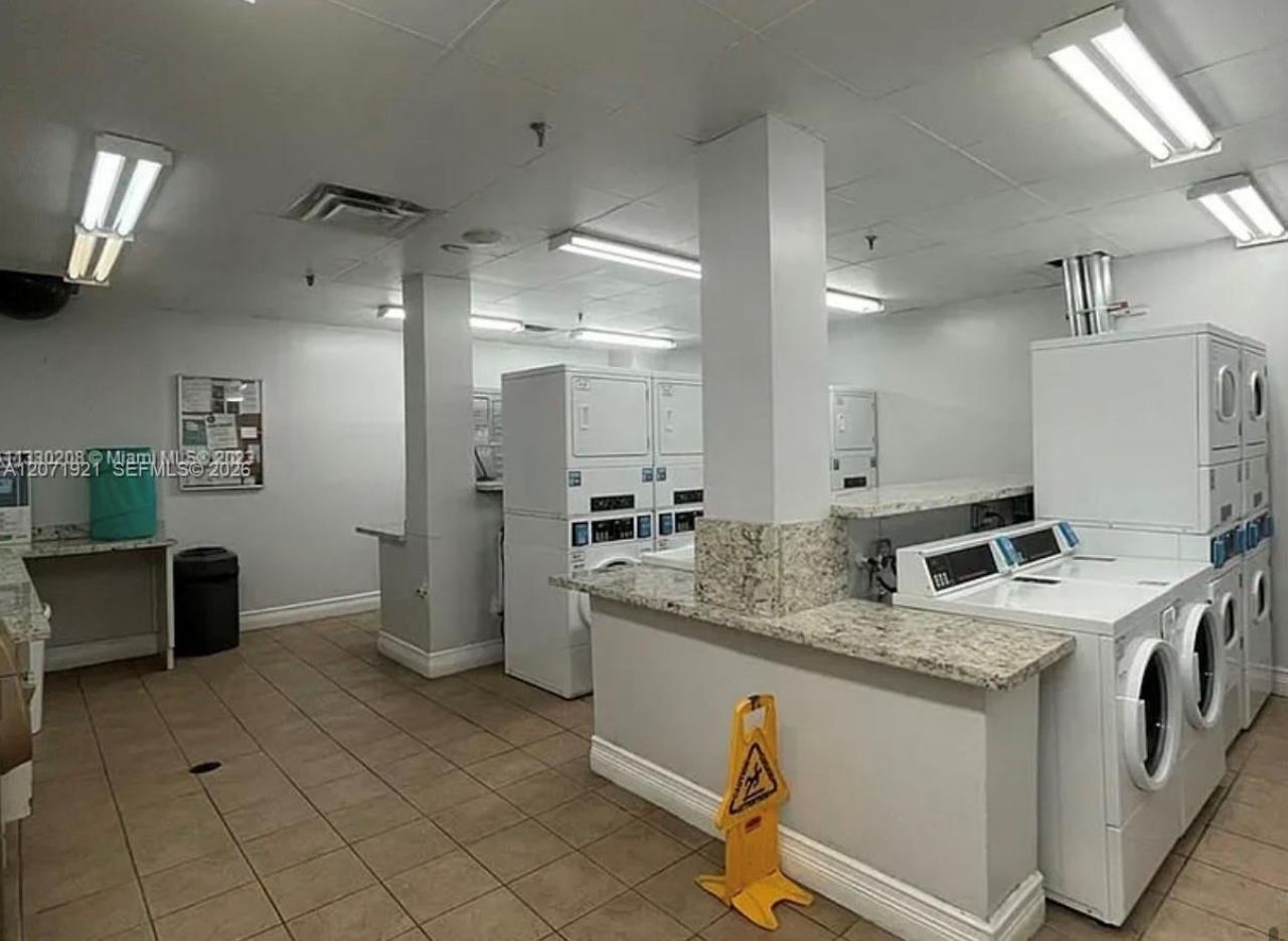 850 N Miami Ave , Unit W-2205, Miami, FL 33136 Photo