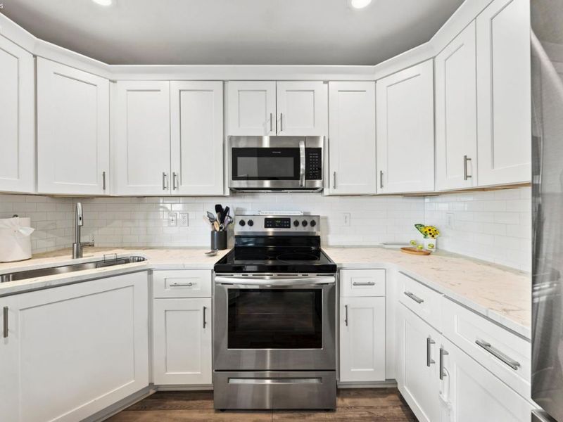 2602 S Waterside Court, Marblehead, OH 43440 Photo 10