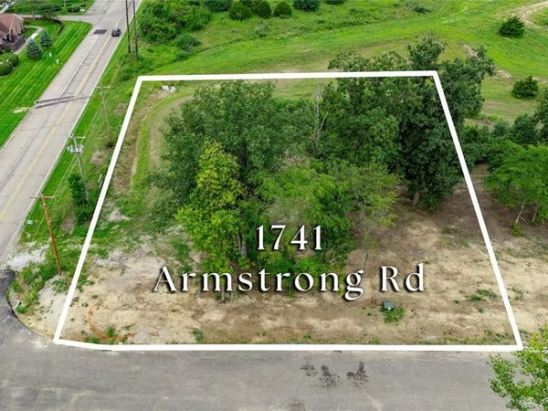 1741 Armstrong Road, Fairborn, OH 45324