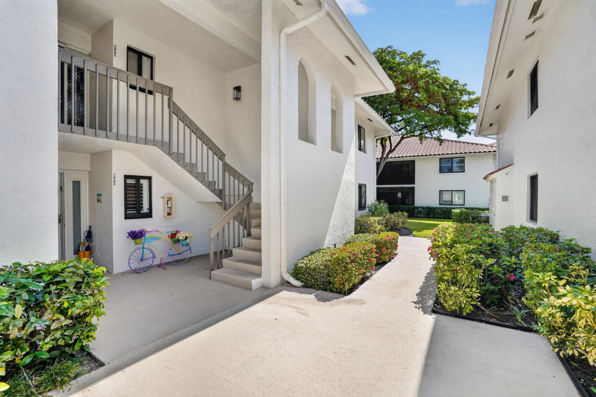 65 Pelican Pointe Drive, Unit 2030, Delray Beach, FL 33483 Photo