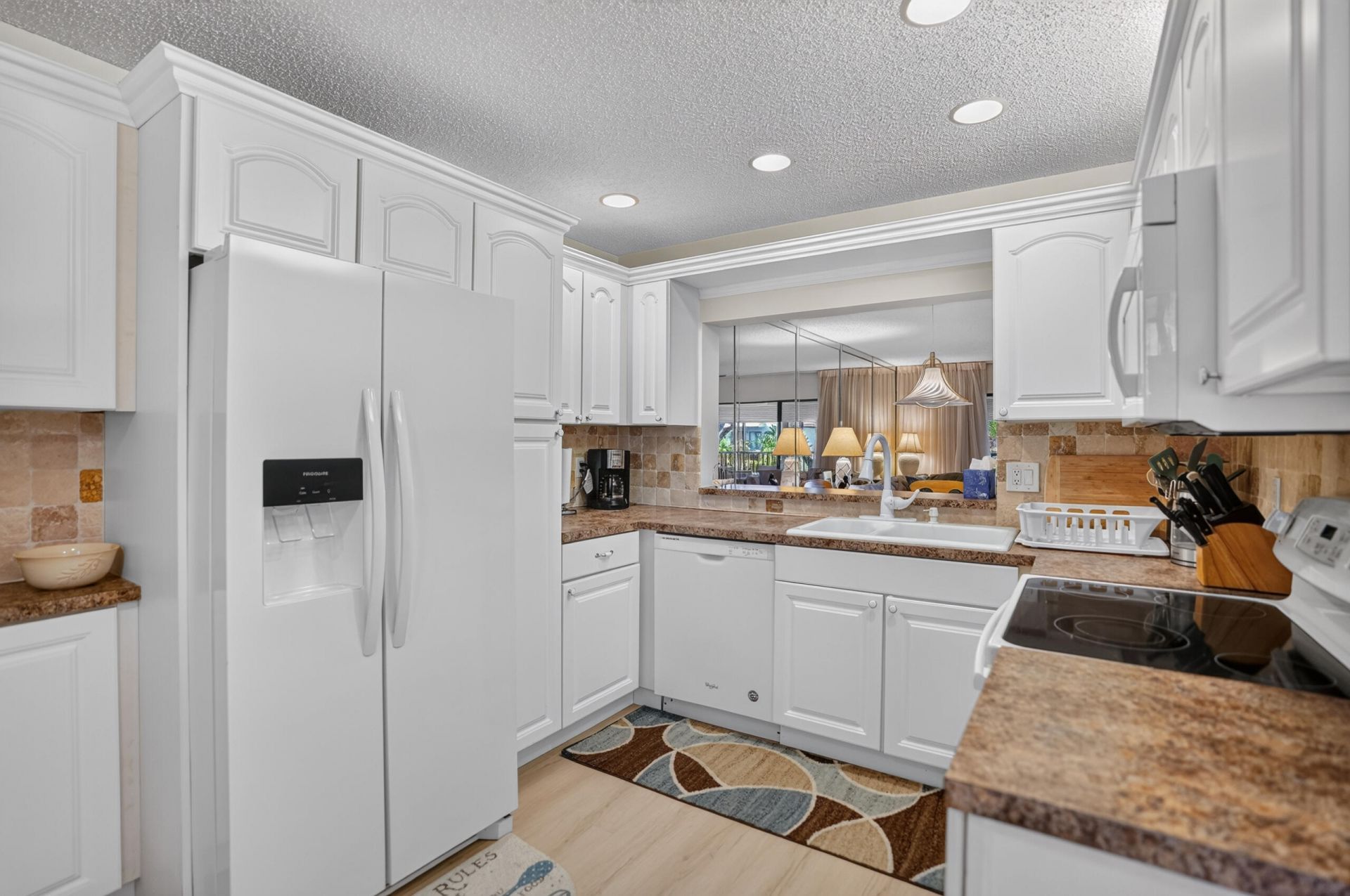 65 Pelican Pointe Drive, Unit 2030, Delray Beach, FL 33483 Photo