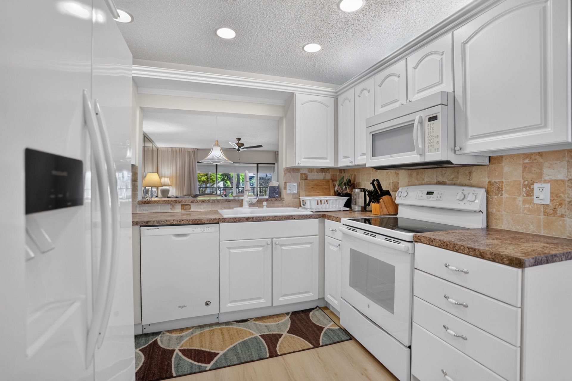 65 Pelican Pointe Drive, Unit 2030, Delray Beach, FL 33483 Photo
