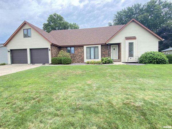 106 WHITE PINE Drive, Springfield, IL 62707