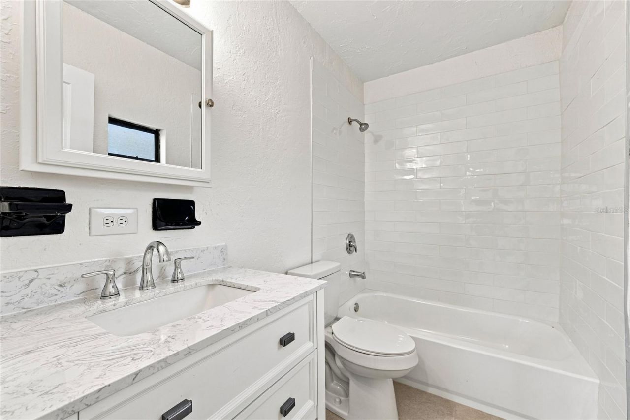 933 41st Avenue Ne, Saint Petersburg, FL 33703 Photo