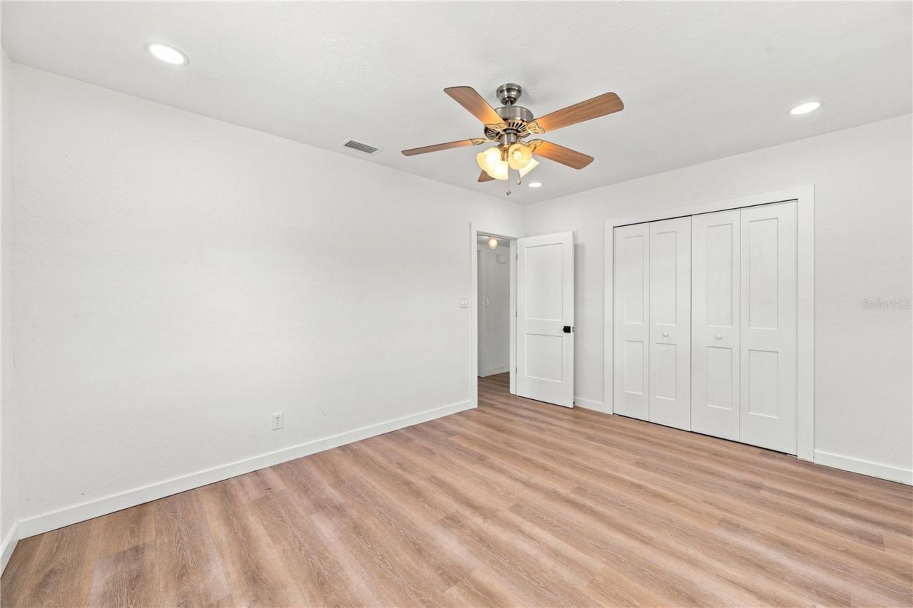 933 41st Avenue Ne, Saint Petersburg, FL 33703 Photo