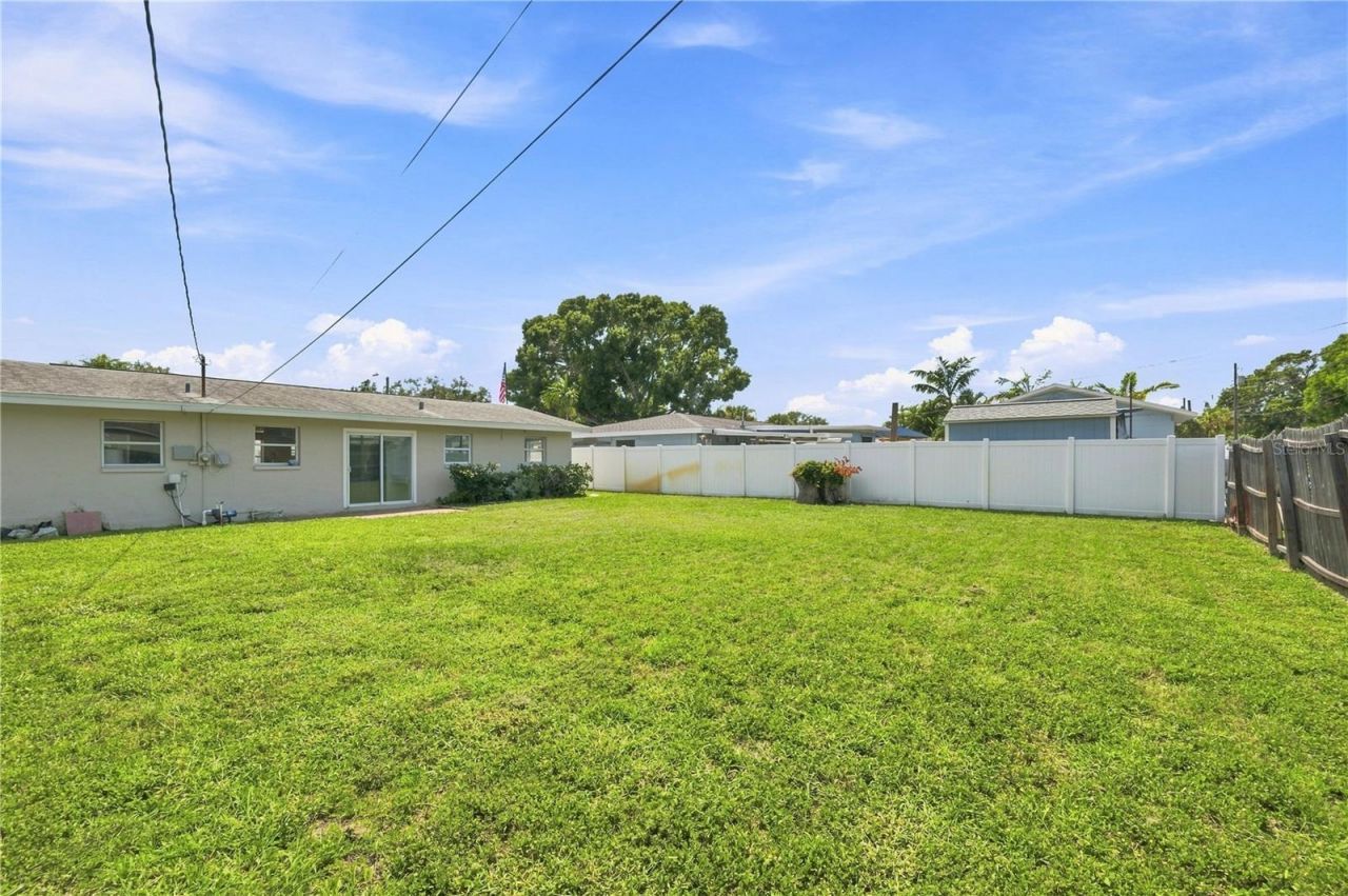 933 41st Avenue Ne, Saint Petersburg, FL 33703 Photo