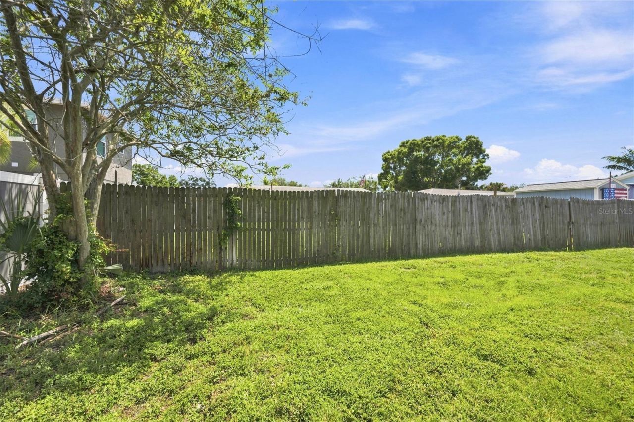 933 41st Avenue Ne, Saint Petersburg, FL 33703 Photo