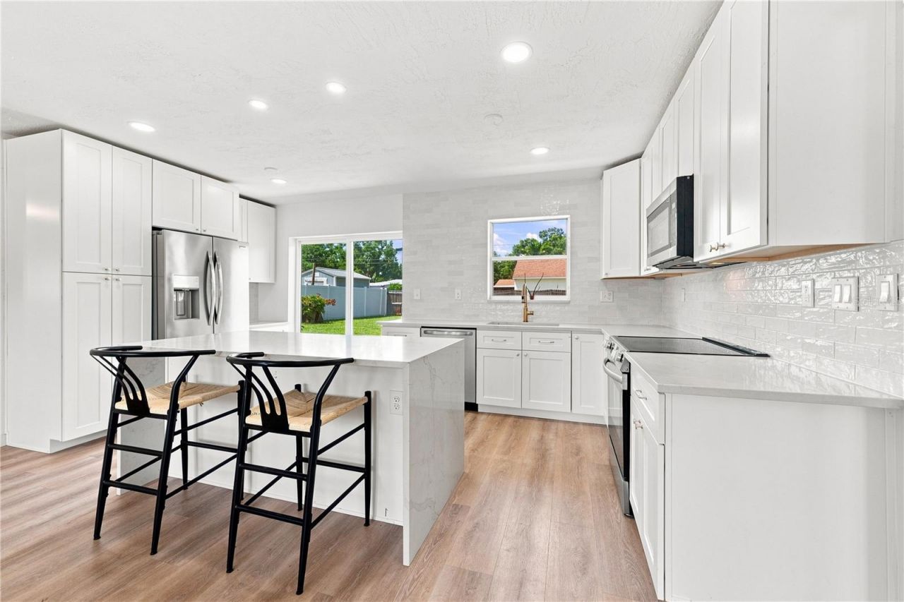 933 41st Avenue Ne, Saint Petersburg, FL 33703 Photo