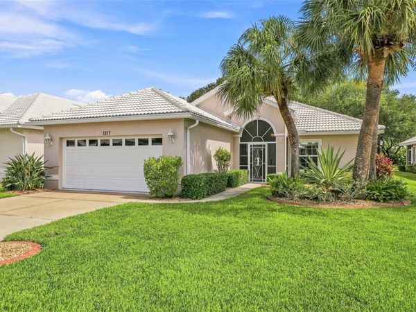 1317 CLUBVIEW COURT , VENICE, FL 34292