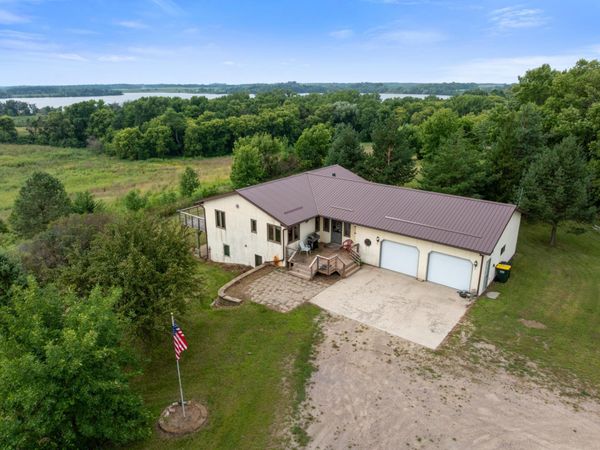 9705 37th Avenue SE, Kandiyohi, MN 56251