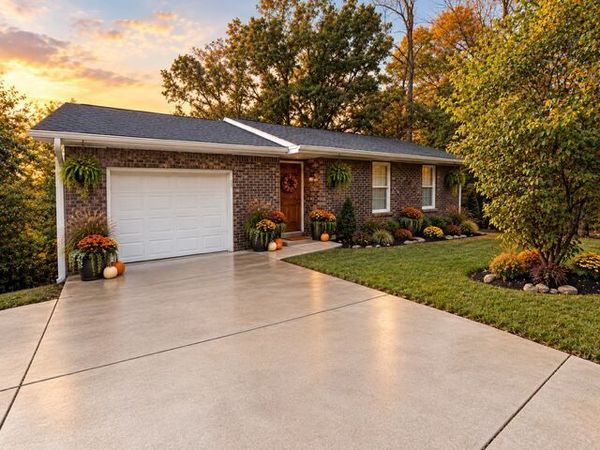 69 Leatherwood Drive, Holiday Island, AR 72631