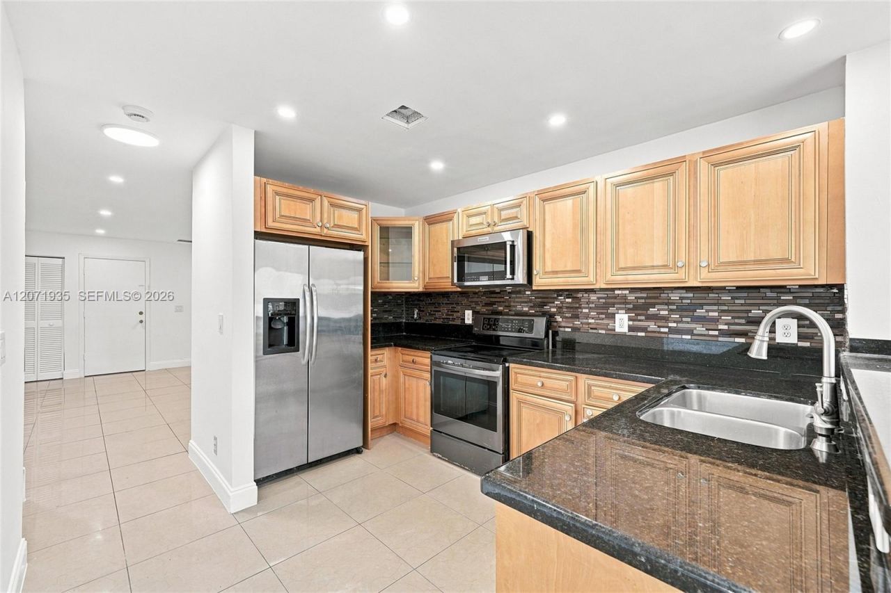 10140 Royal Palm Blvd, Unit 402-B, Coral Springs, FL 33065 Photo