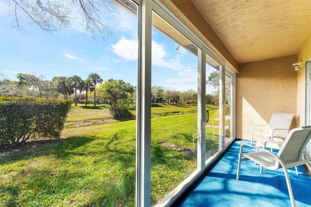 10140 Royal Palm Blvd, Unit 402-B, Coral Springs, FL 33065 Photo