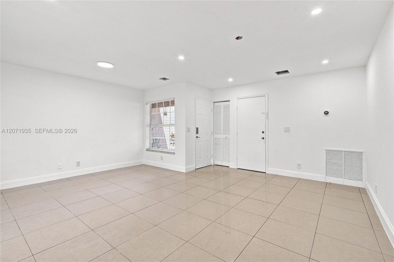 10140 Royal Palm Blvd, Unit 402-B, Coral Springs, FL 33065 Photo