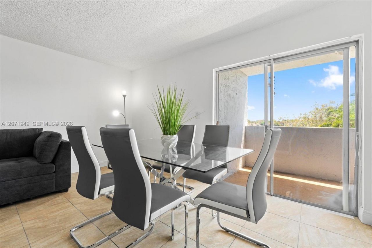 Please Call For Address, Unit L314, Miami, FL 33172 Photo