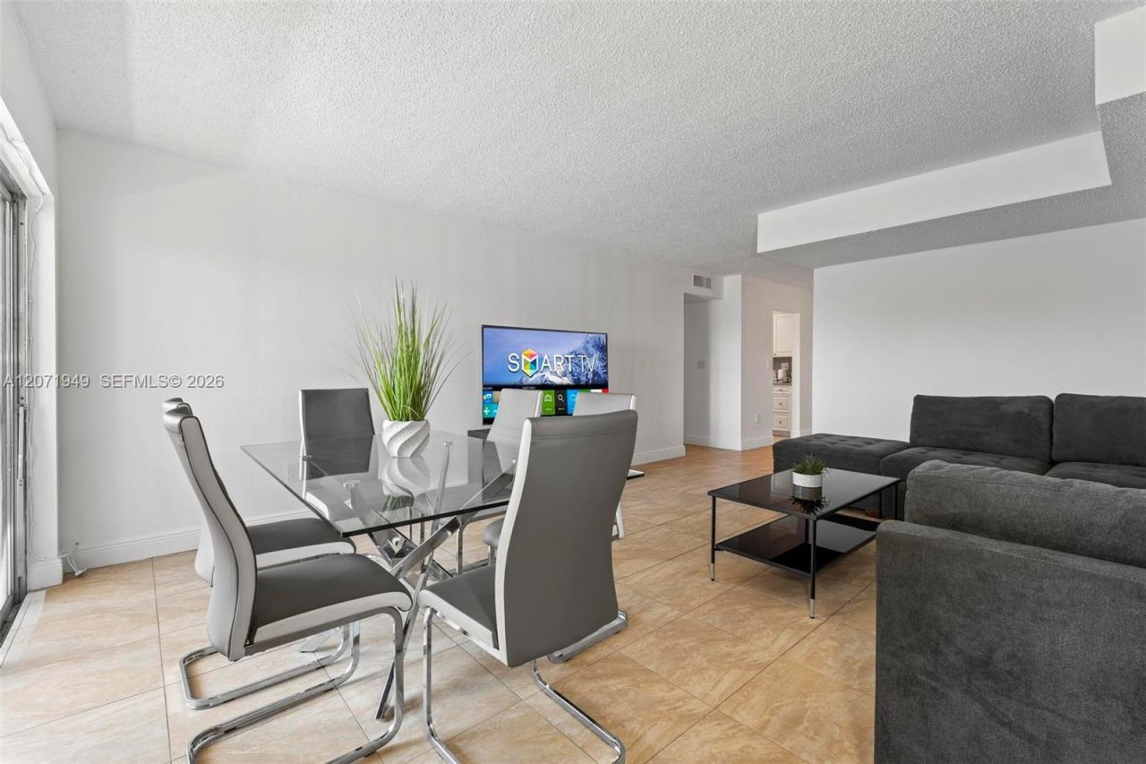 Please Call For Address, Unit L314, Miami, FL 33172 Photo