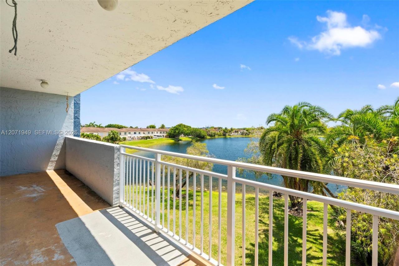 Please Call For Address, Unit L314, Miami, FL 33172 Photo