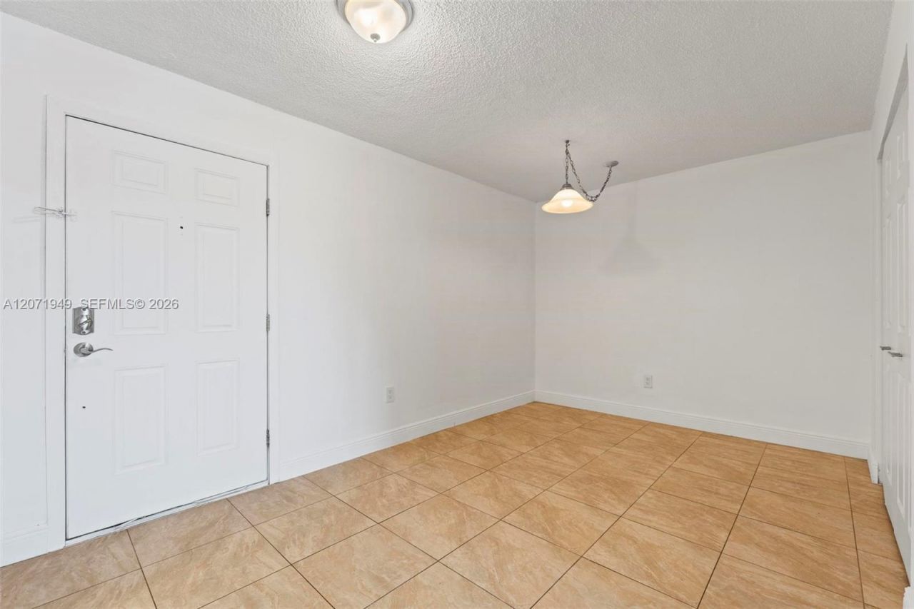 Please Call For Address, Unit L314, Miami, FL 33172 Photo