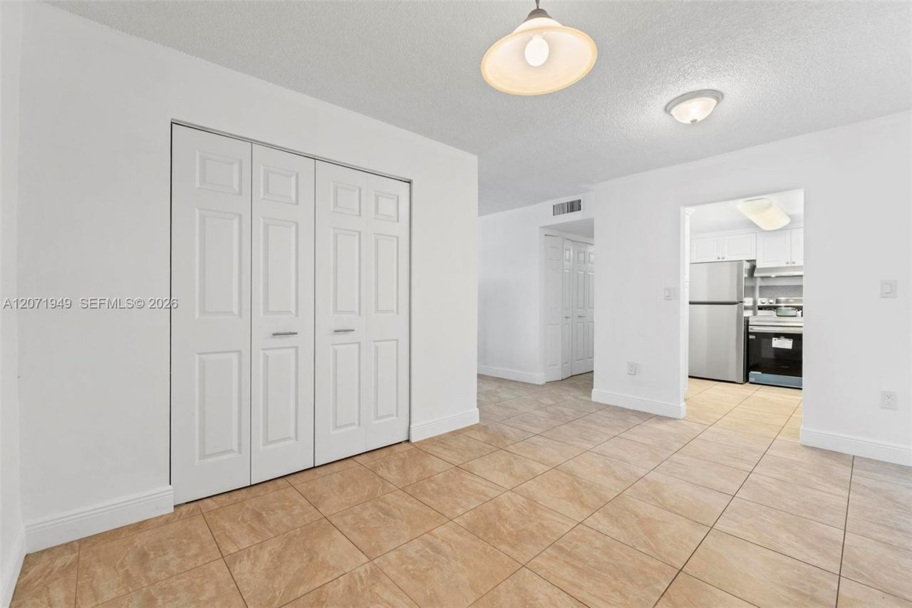 Please Call For Address, Unit L314, Miami, FL 33172 Photo